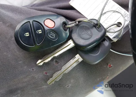 2010 Toyota Highlander Se V6 z USA, uszkodzony, nr VIN 5TDJK3EH6AS013221